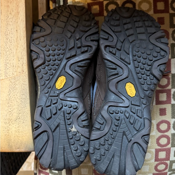 Merrell running shoes size 10 - excellent condition - Picture 4 of 5